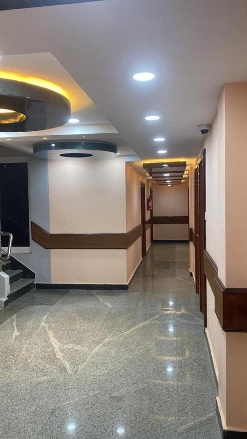 Hotel Madigai Tandzsávúr Kültér fotó